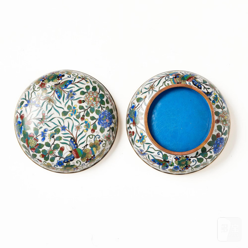 A Chinese cloisonné 'flowers and butterflies' box with cover, - 图5